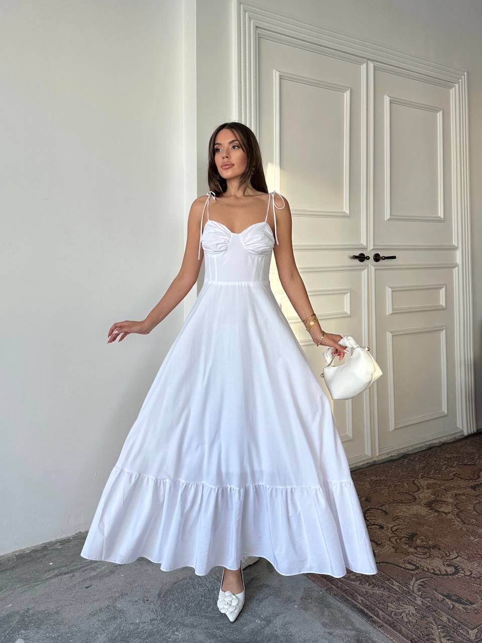 WHITE DRESS