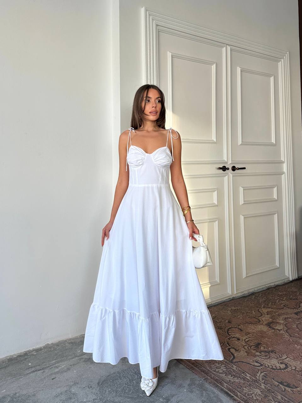 WHITE DRESS