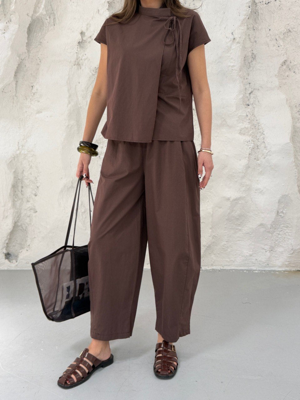 BROWN SET