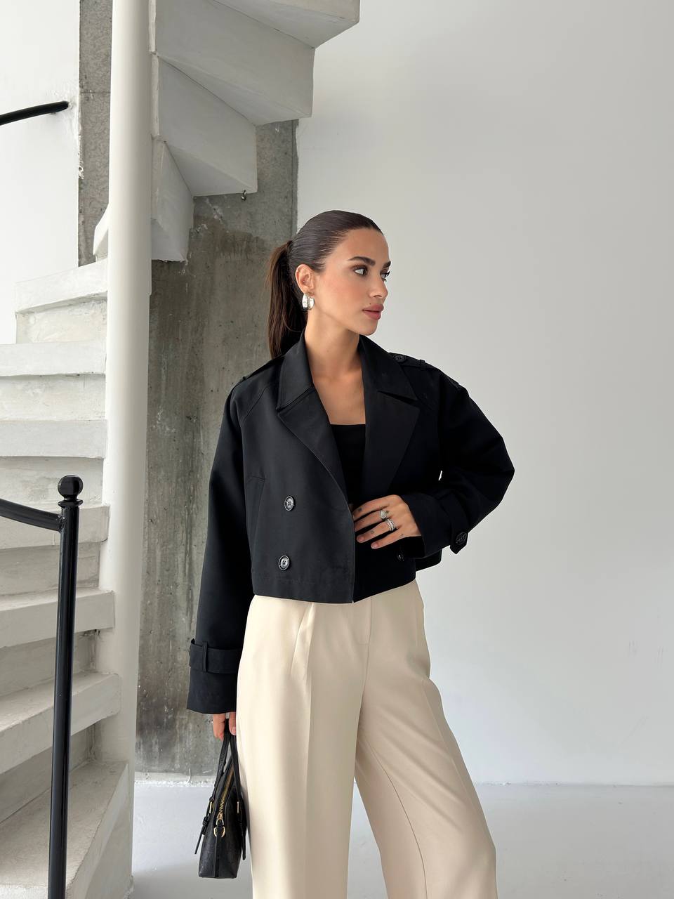 BLACK JACKET