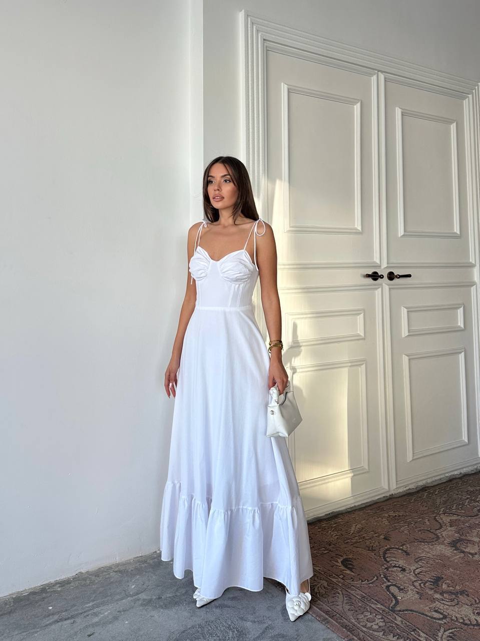 WHITE DRESS